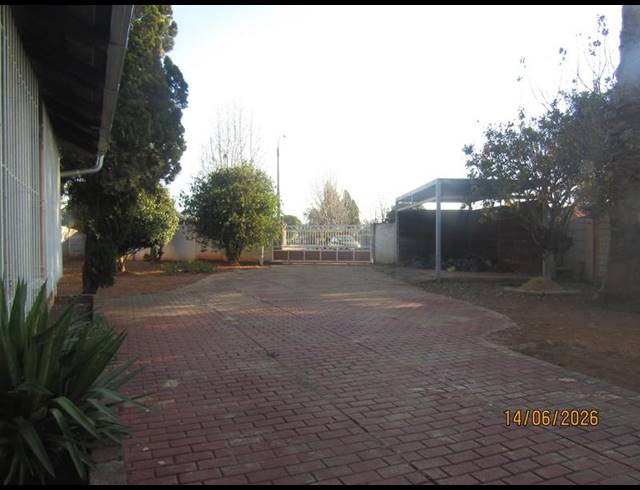 2 BEDROOM PROPERTY TO RENT IN DAWN PARK